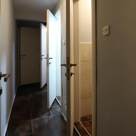 42 Hostel *