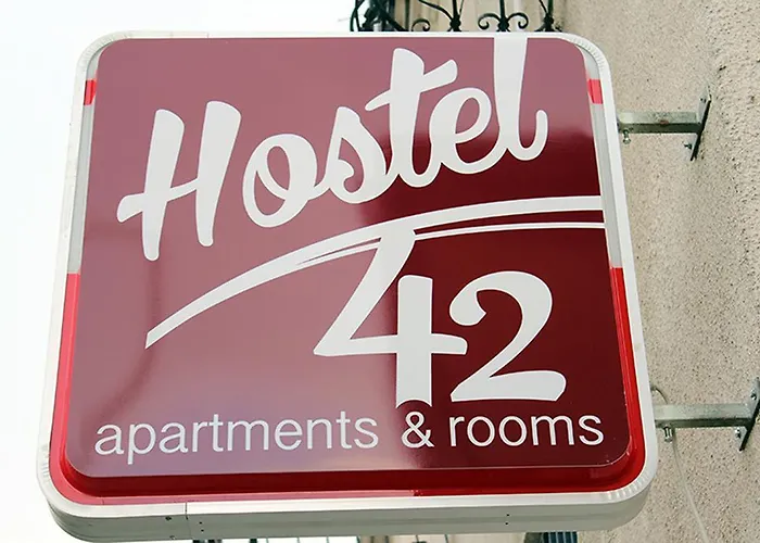Hostel 42 *